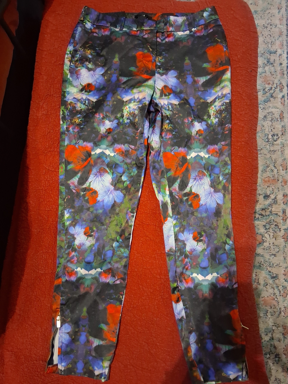 H&M Floral-Print Cropped Pants in Black, Blue & Red